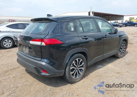 2023 Toyota Corolla Cross Hybrid S z USA, uszkodzony, nr VIN 7MUFBABG6PV005429